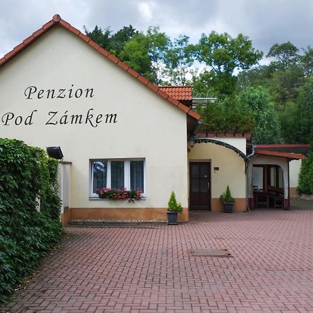 Penzion Pod Zámkem Průhonice Esterno foto