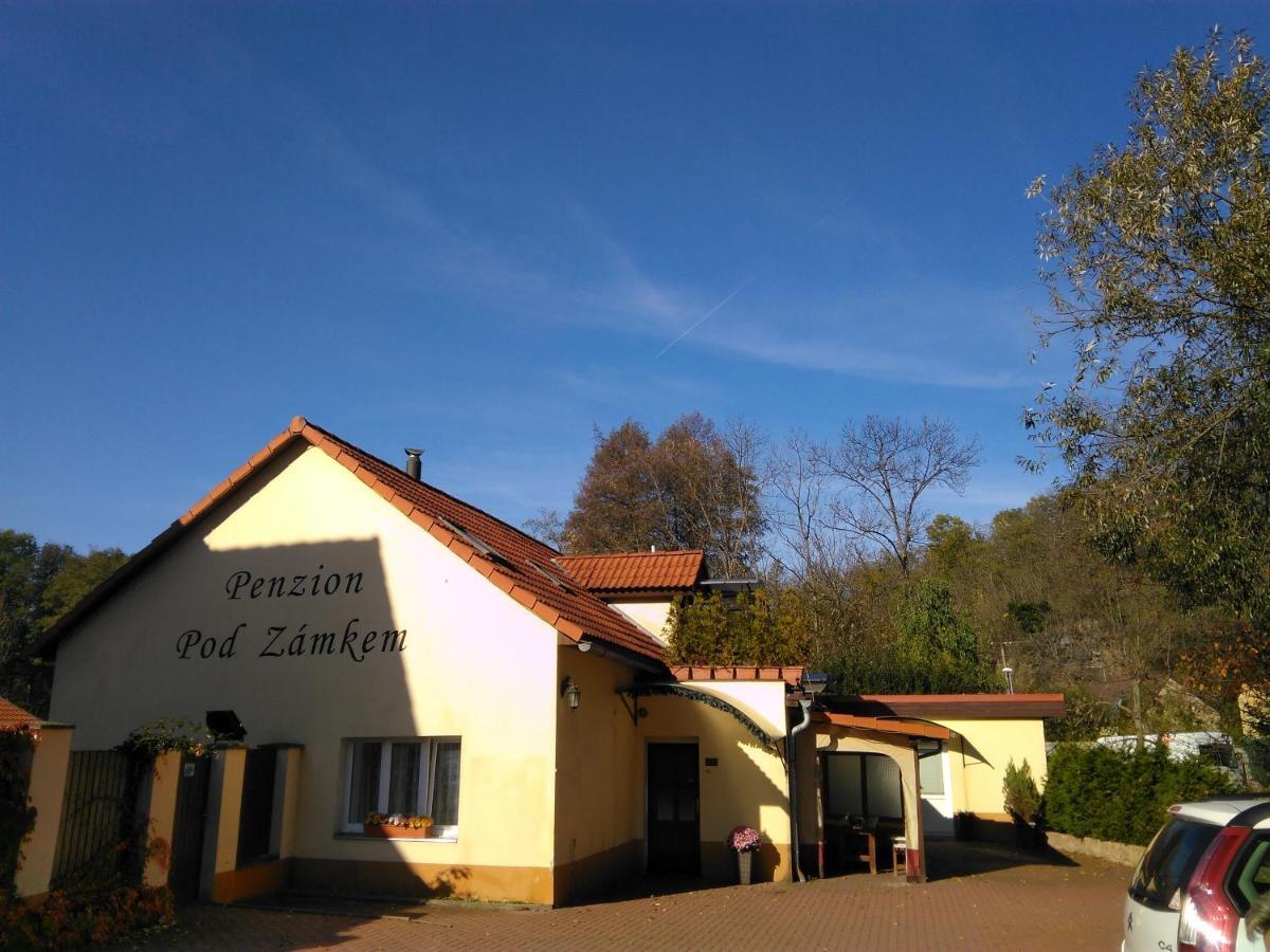 Penzion Pod Zámkem Průhonice Esterno foto